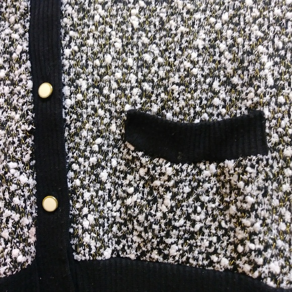 Montaeu Women's Sweater Size Small Black White - Picture 3 of 4